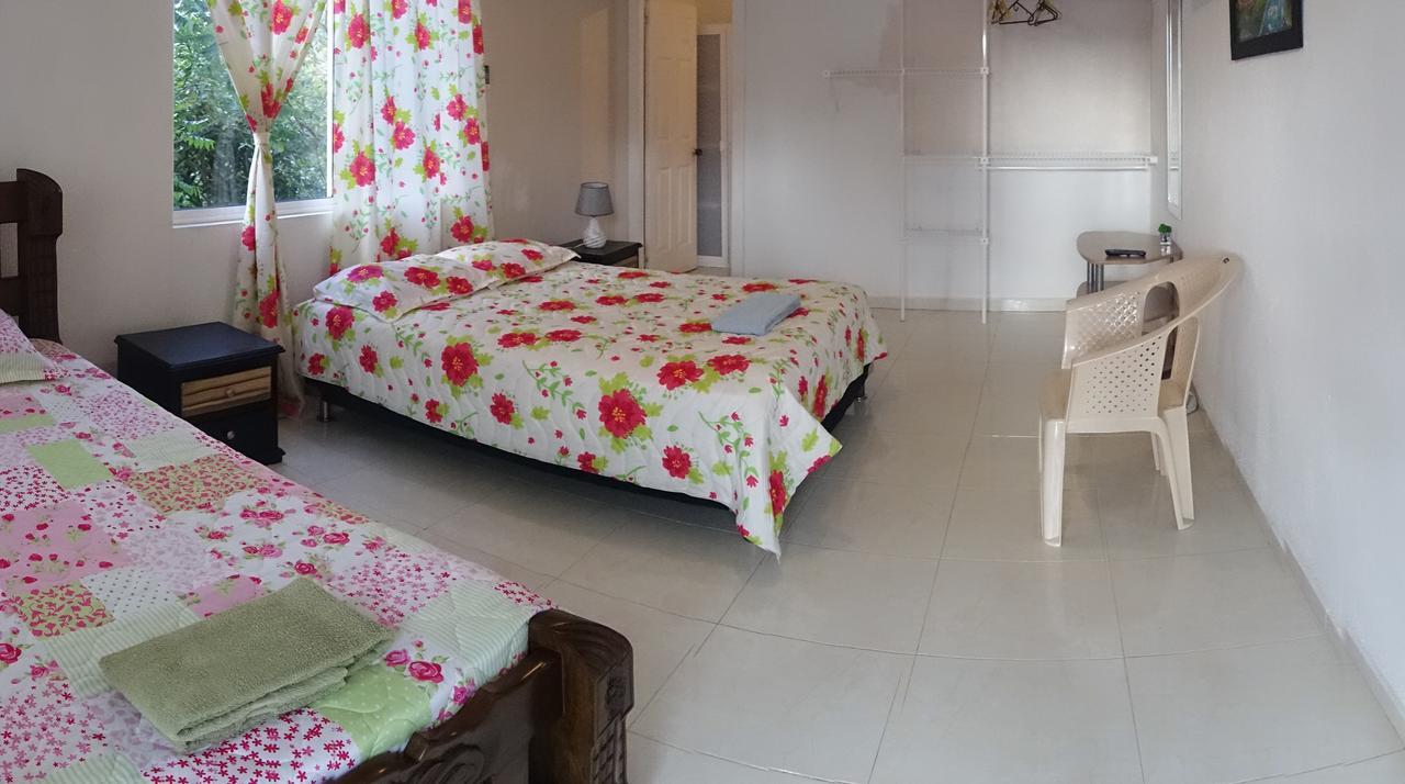 Posada Miss Portia South West Bay Esterno foto